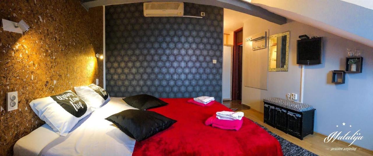 Smjestaj Natalija Otel Ösek Dış mekan fotoğraf