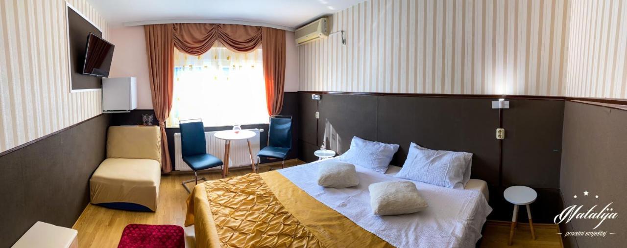 Smjestaj Natalija Otel Ösek Dış mekan fotoğraf