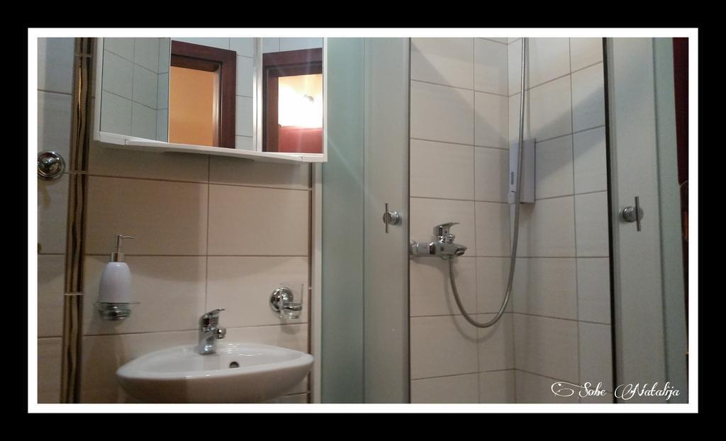 Smjestaj Natalija Otel Ösek Oda fotoğraf