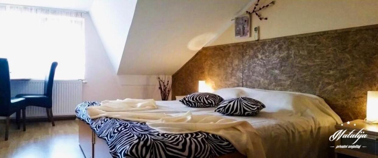 Smjestaj Natalija Otel Ösek Dış mekan fotoğraf